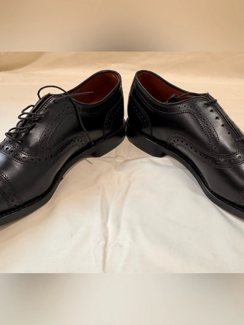 Brooks Brothers Medallion Cap-Toe Oxford dress shoes US9 black